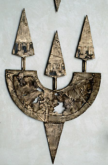cast bronze with metal